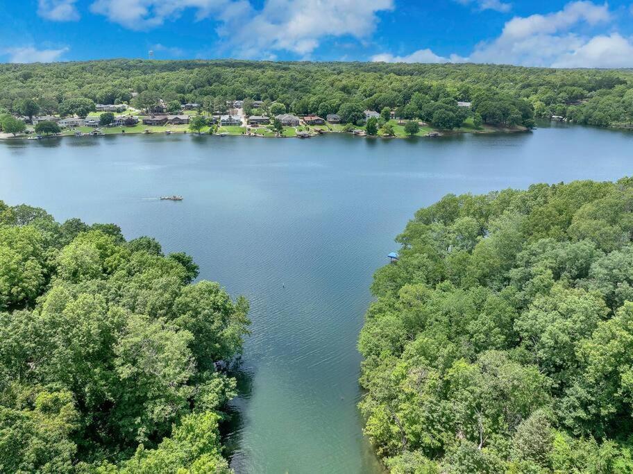 Lakefront Getaway Villa Bella Vista Dış mekan fotoğraf